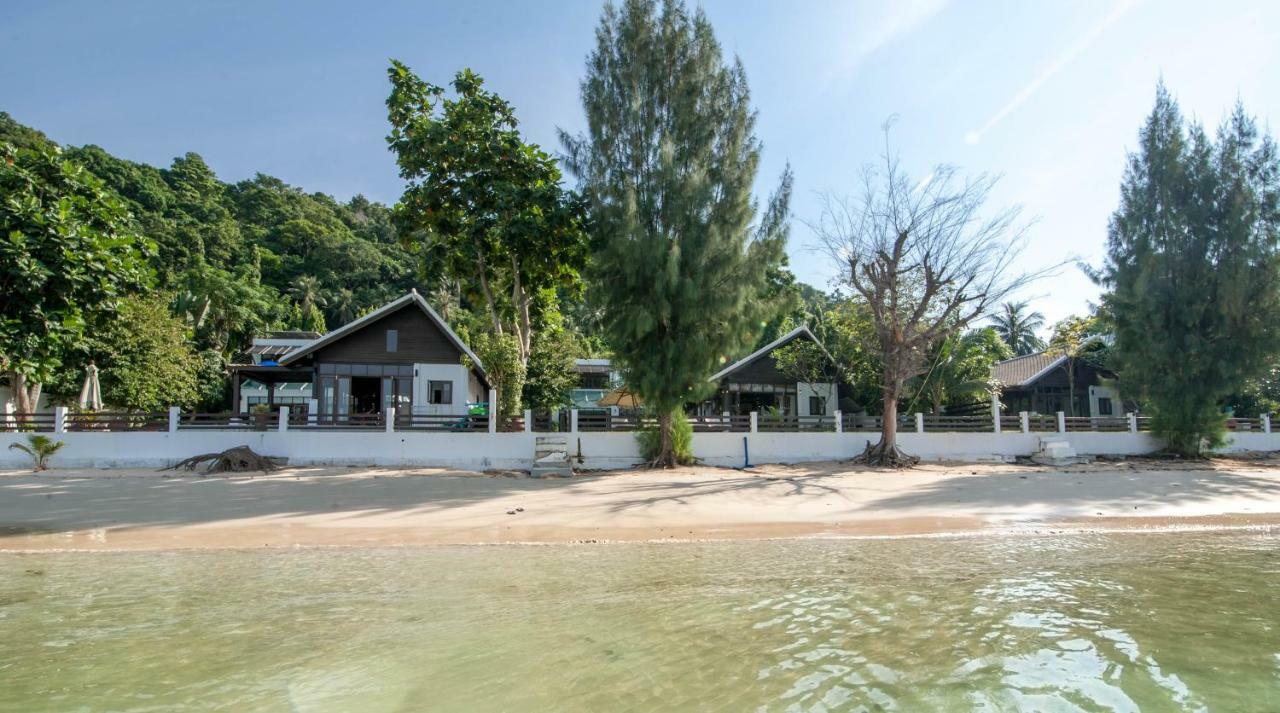 Beach Front Villa Ban Bang Po Exterior photo